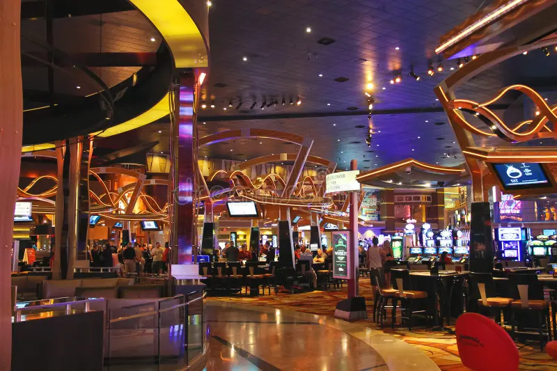 Casino Hotel 5